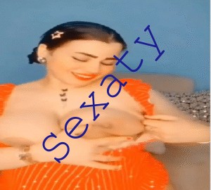 لبوة مصرية فتاكة اخر دلع و جسم قشطة على ملبن تلعب فى كسها و طيزها شوف اللبونة و الدلع اللى على اصولها